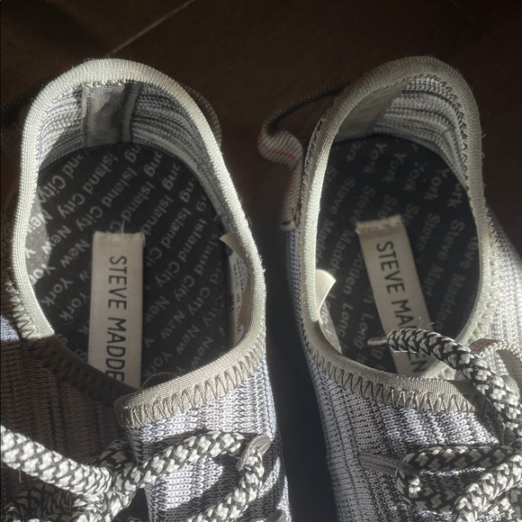 Steve Madden Black and Gray Men's Sneakers “Baldwin” size 8 - Picture 3 of 10